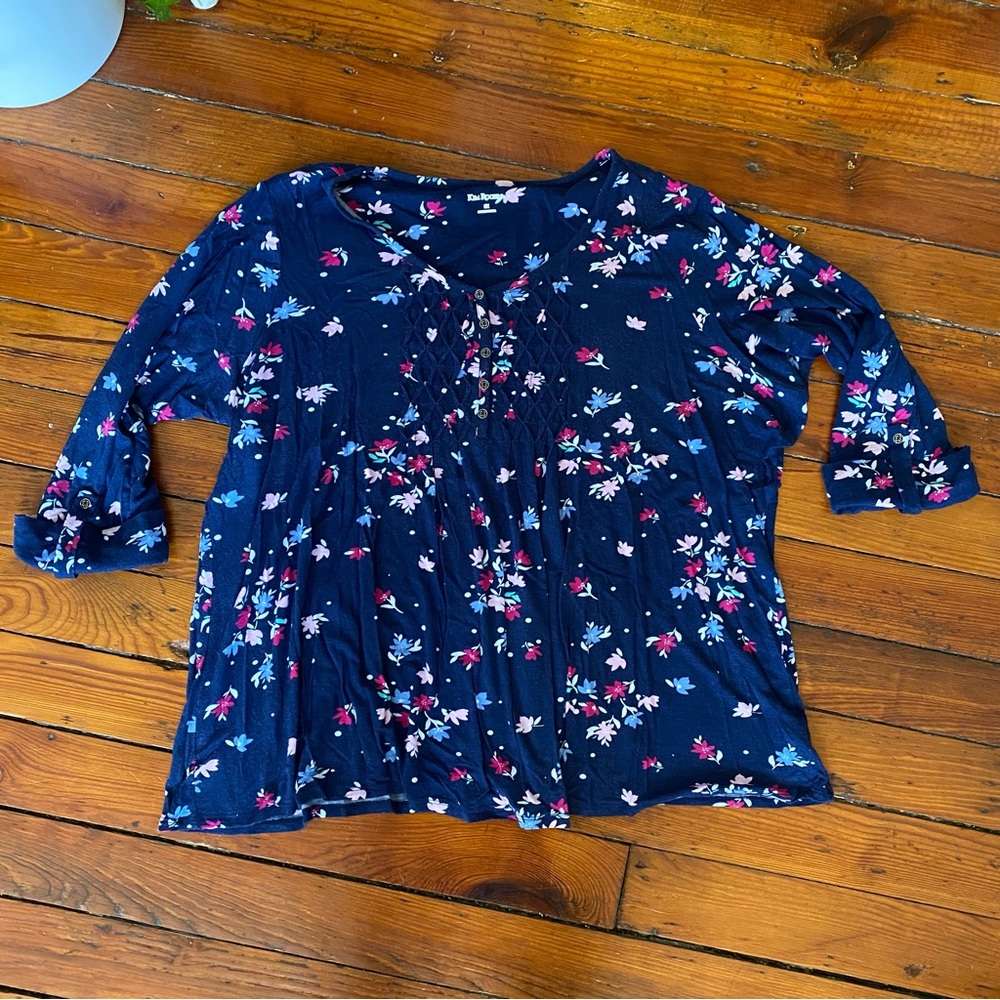 Kim Rogers Floral Navy 3/4 Sleeve top Size 2X - Picture 4 of 14